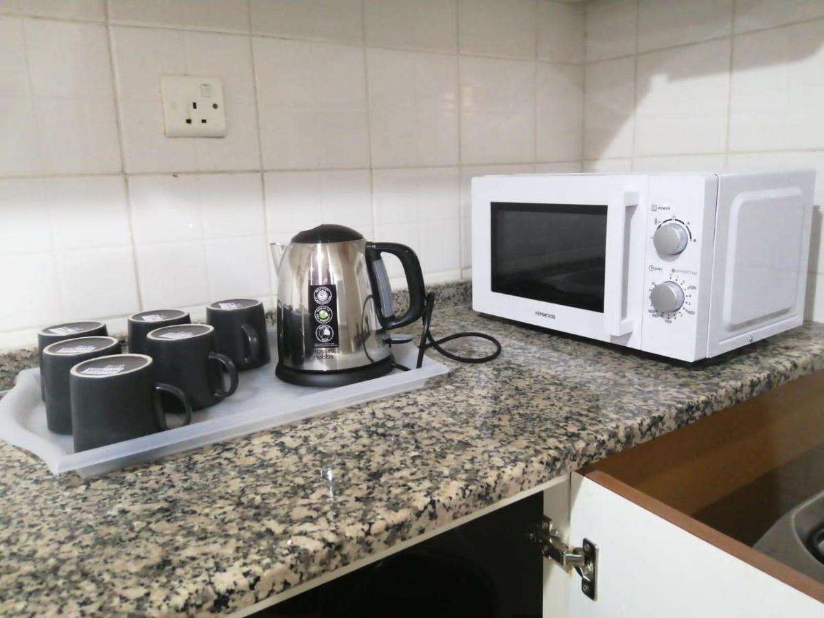 Albarsha 1 Hostel By Phm Dubai Eksteriør billede