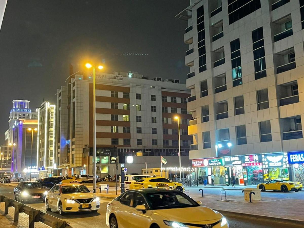 Albarsha 1 Hostel By Phm Dubai Eksteriør billede