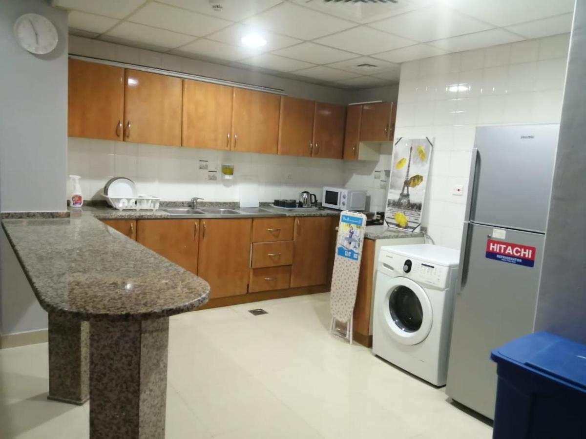 Albarsha 1 Hostel By Phm Dubai Eksteriør billede