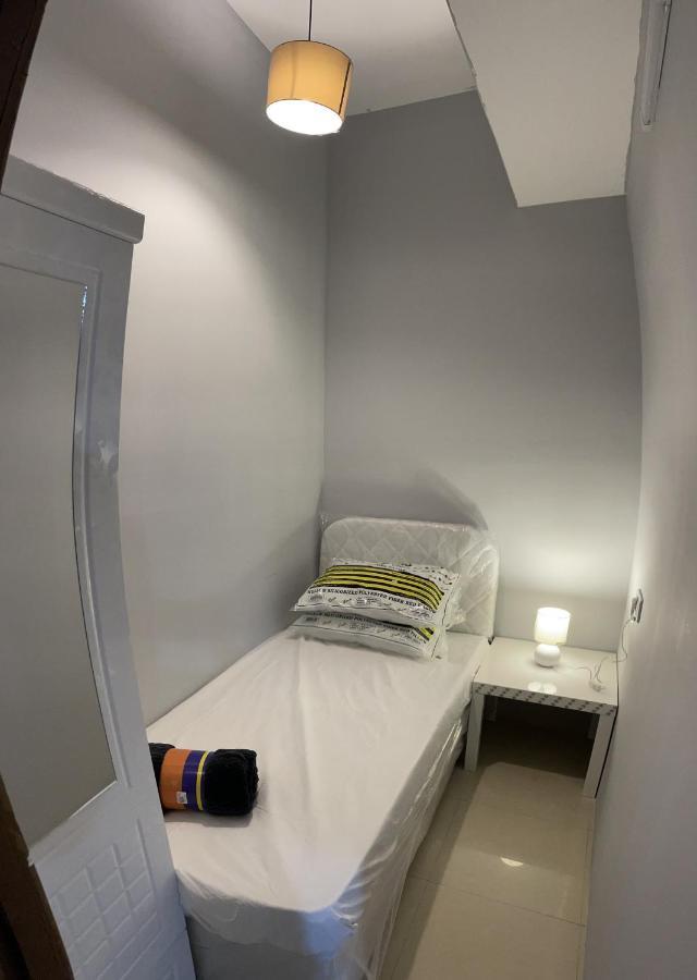 Albarsha 1 Hostel By Phm Dubai Eksteriør billede