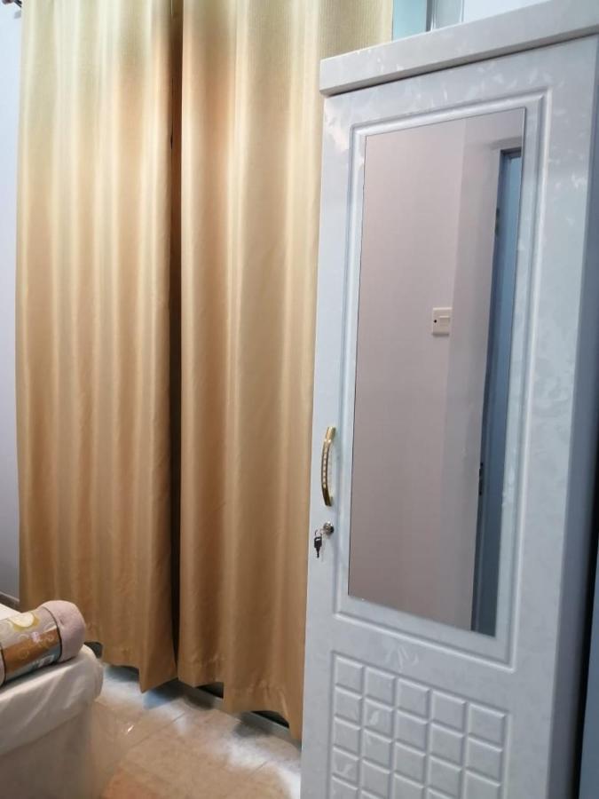 Albarsha 1 Hostel By Phm Dubai Eksteriør billede