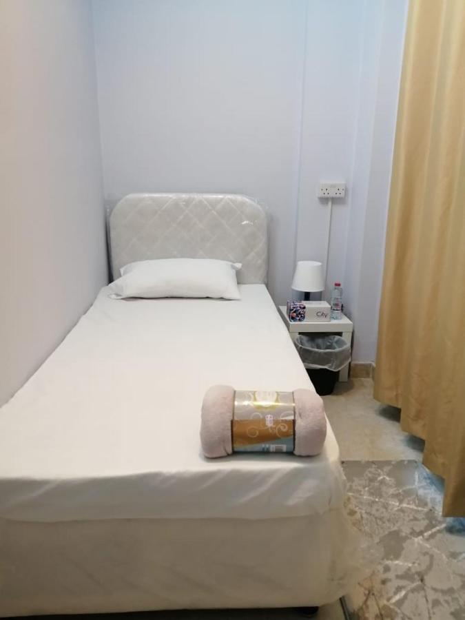 Albarsha 1 Hostel By Phm Dubai Eksteriør billede