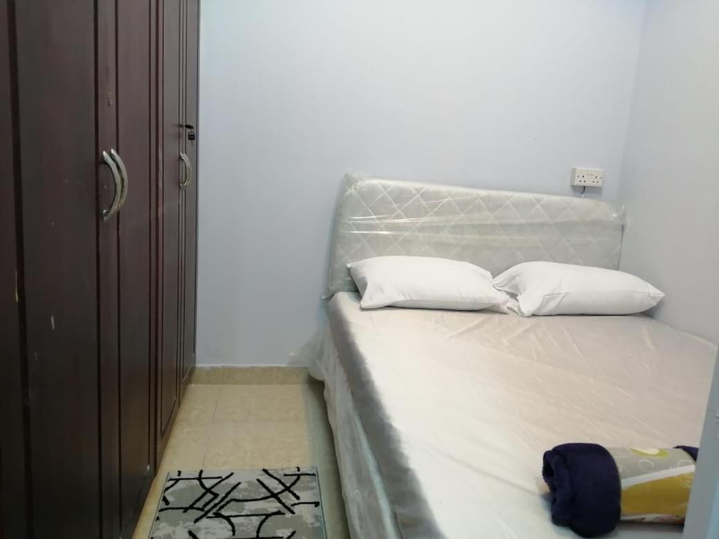 Albarsha 1 Hostel By Phm Dubai Eksteriør billede